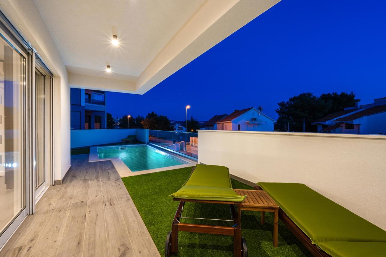 Aquarelle Apartment *